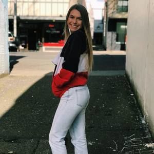 Meet your Posher, Abbi